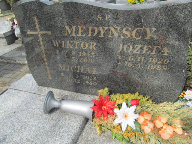 Wiktor Medyński 1943 Kluczbork - Grobonet - Wyszukiwarka osób pochowanych