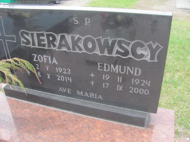 Edmund Sierakowski 1924 Kluczbork - Grobonet - Wyszukiwarka osób pochowanych